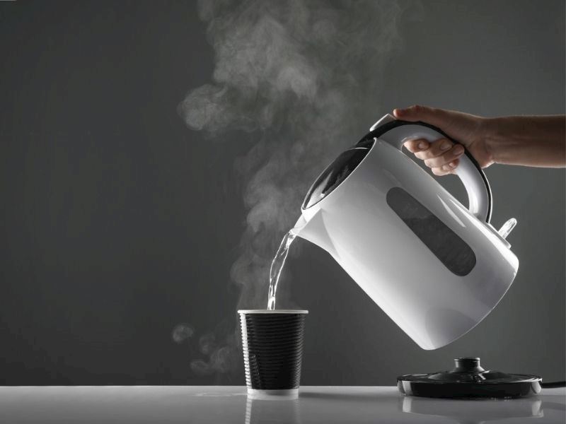 Sıcak Su İçmenin Şaşırtıcı Faydaları